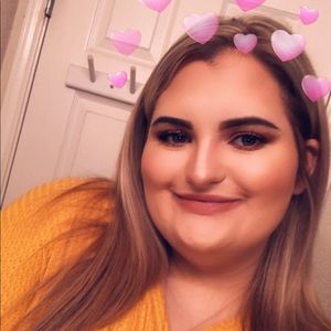 Meet your Posher, Hannah